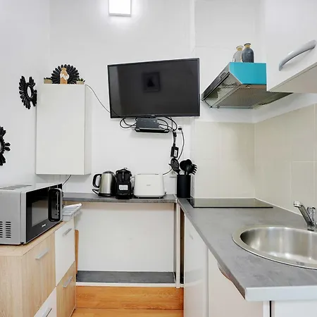 Souplex L 20 Minutes By Metro From Opera Garnier Apartment Paris