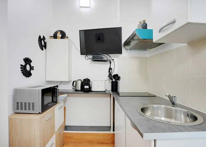 Souplex L 20 Minutes By Metro From Opera Garnier Apartment Paris